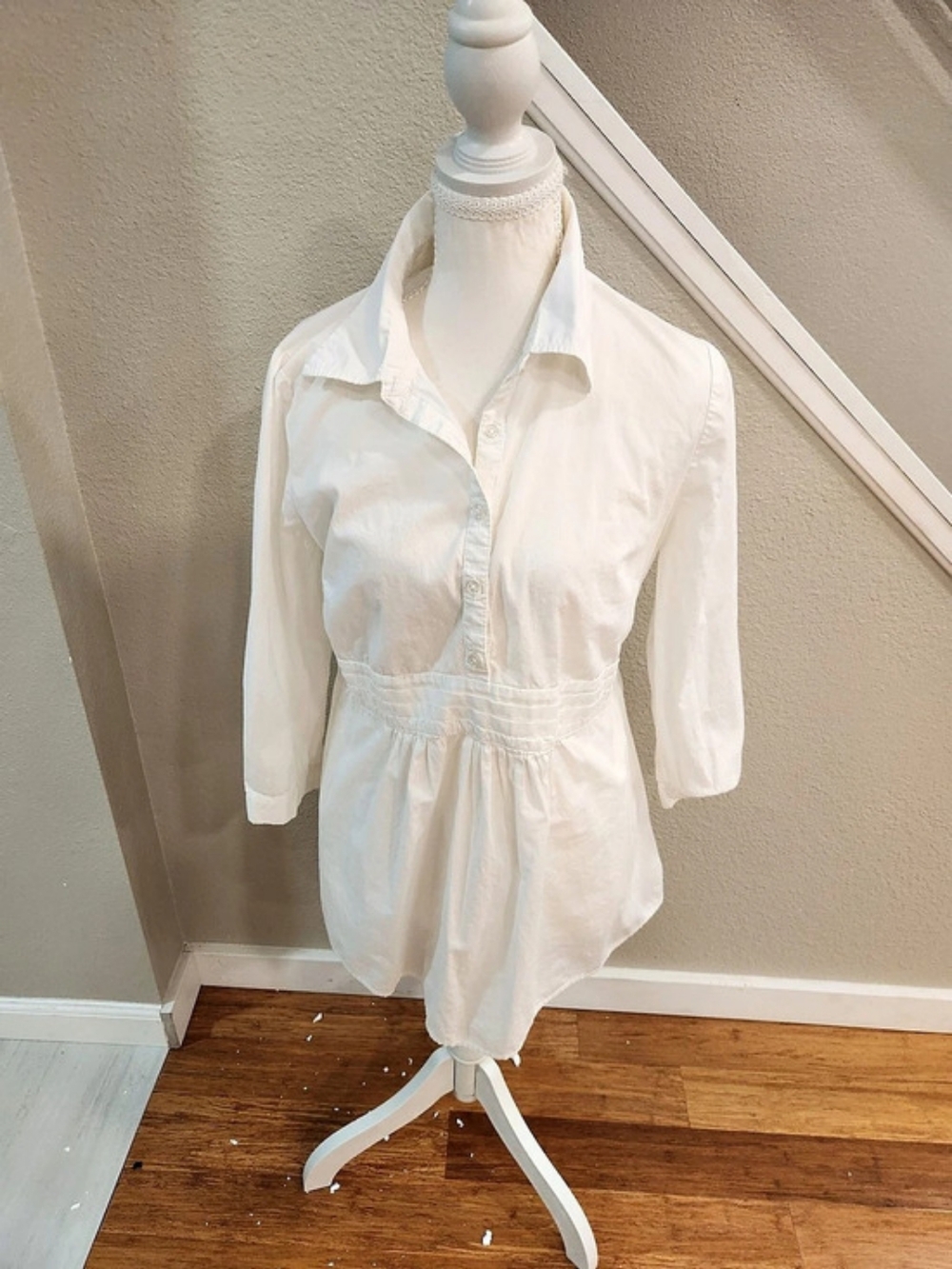 Old Navy Maternity White Button-Down Blouse โ Size S